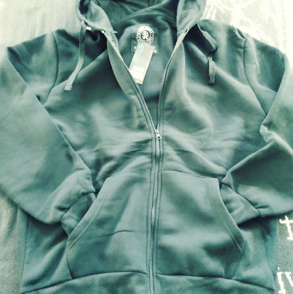 (SOLD) NWT Victory Fleece Lined Zip Up Hoodie